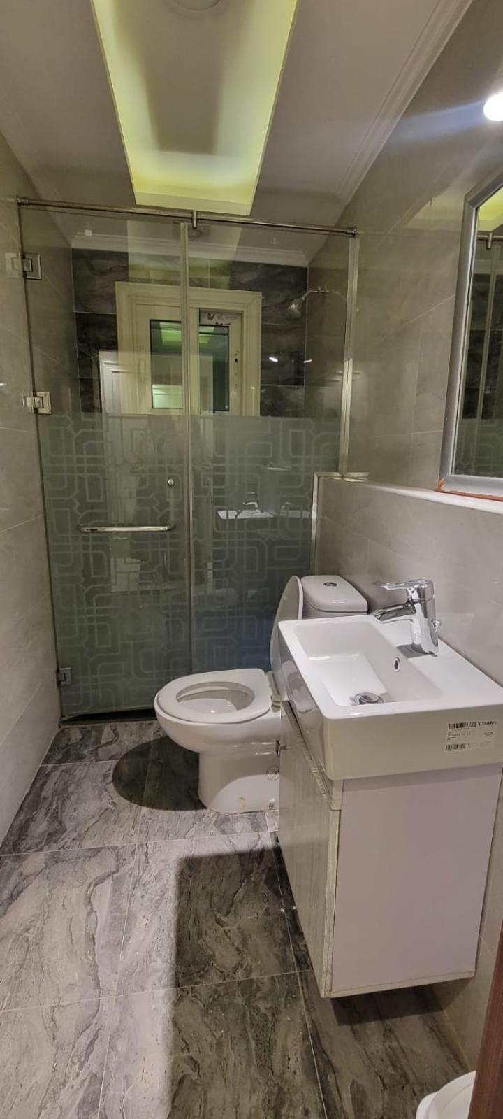 Apartment Luxury Mohandiseen 403 Cairo